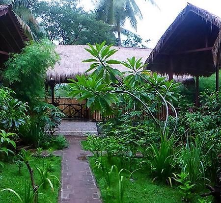 Shibui Garden Bungalows And Restaurant Tanjung  Eksteriør bilde